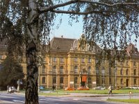 Obrtna škola, Trg Maršala Tita (današnji Trg Republike Hrvatske), oko 1980. godine